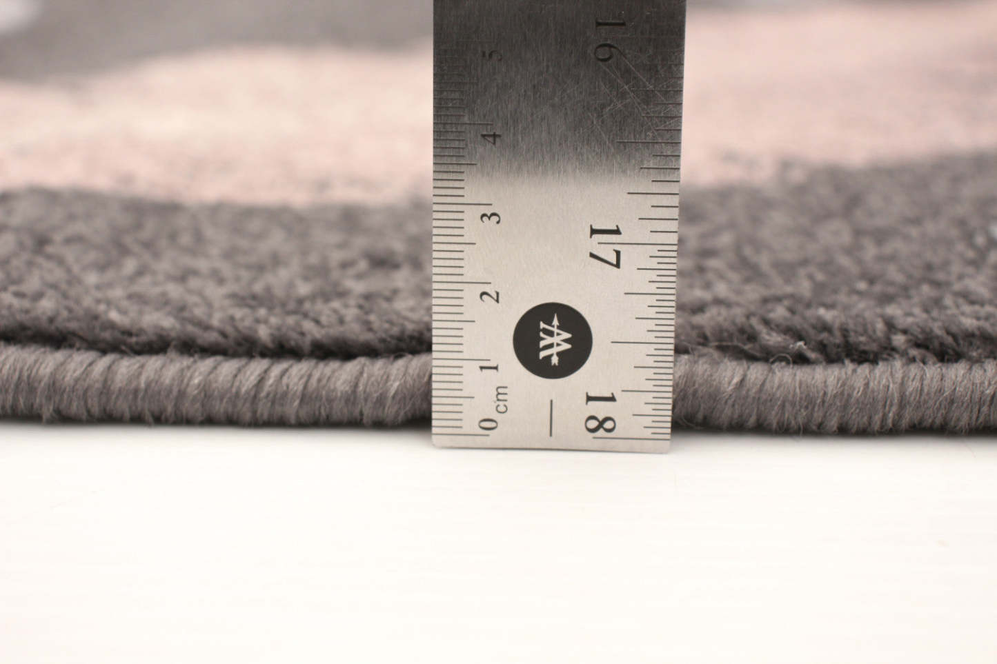 Palta Anthracite-Rose Area Rug - 3'11 x 5'7|Carpette Palta anthracite-rose - 3'11 x 5'7| D2AZGK7G