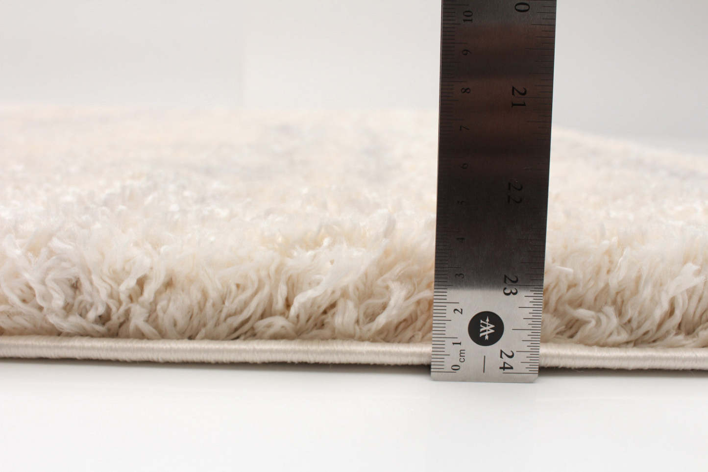 Kei Cream/Light Grey Area Rug - 3'11 x 5'7| Carpette Kei crème gris clair - 3 pi 11 po x 5 pi 7 po|D86FE9IC