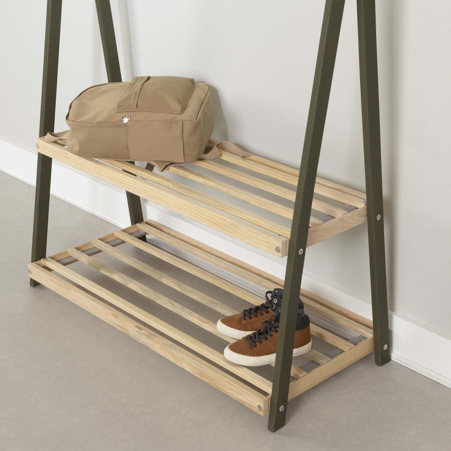 Sweedi Kids Wooden Clothes Rack - Olive Green|Portant à vêtements Sweedi en bois pour enfants - vert olive