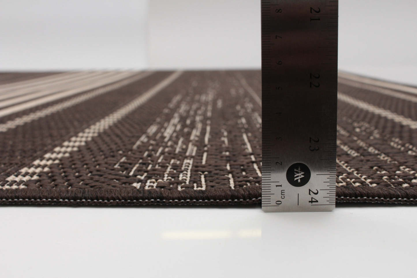 Tapis Wileen Chocolat - 4'4 X 6'5 |Carpette Wileen chocolat - 4 pi 4 po x 6 pi 5 po