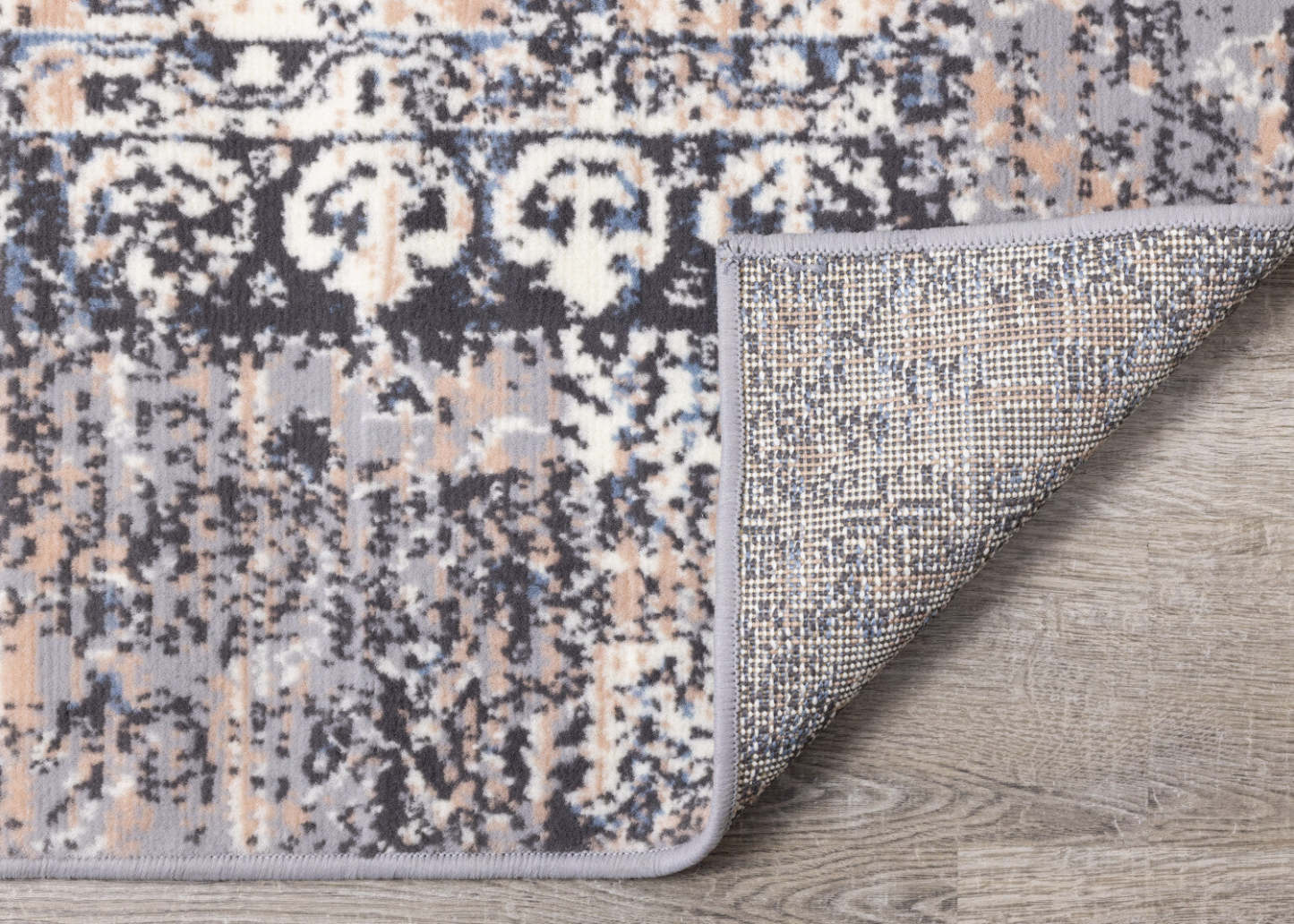 Florence Patchwork Indoor Area Rug - 4'7 x 6'7|Tapis d'intérieur Florence à motif patchwork - 4 pi 7 po x 6 pi 7 po