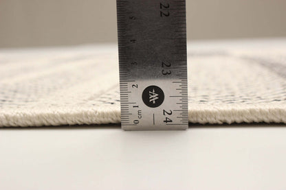 Tapis Atlas Ivoire - 2'8 x 8'2|Carpette Atlas ivoire - 2 pi 8 po x 8 pi 2 po