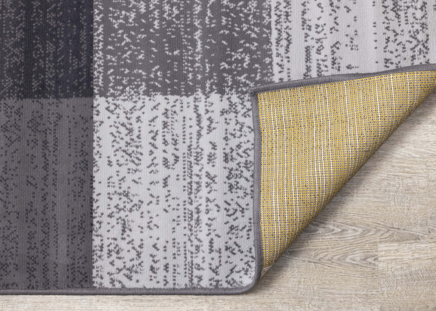 Florence Distressed Blocks Indoor Area Rug - 4'7 x 6'7|Tapis d'intérieur à motifs de blocs vieillis Florence - 4 pi 7 po x 6 pi 7 po