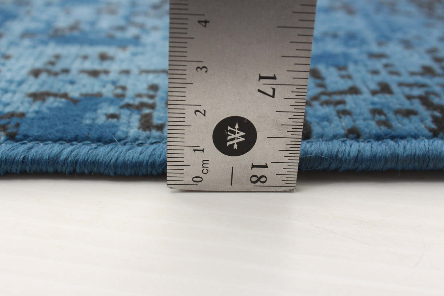 Tapis Janaki Bleu 6'7 x 9'6|Carpette Janaki bleue 6 pi 7 po x 9 pi 6 po|D86F6Y9L