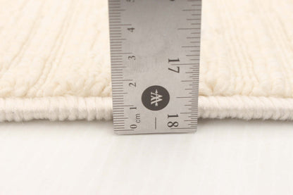 Tapis Eadda ivoire 3'11 x 5'7|Tapis Eadda ivoire 3 pi 11 po x 5 pi 7 po|D86FQLHD