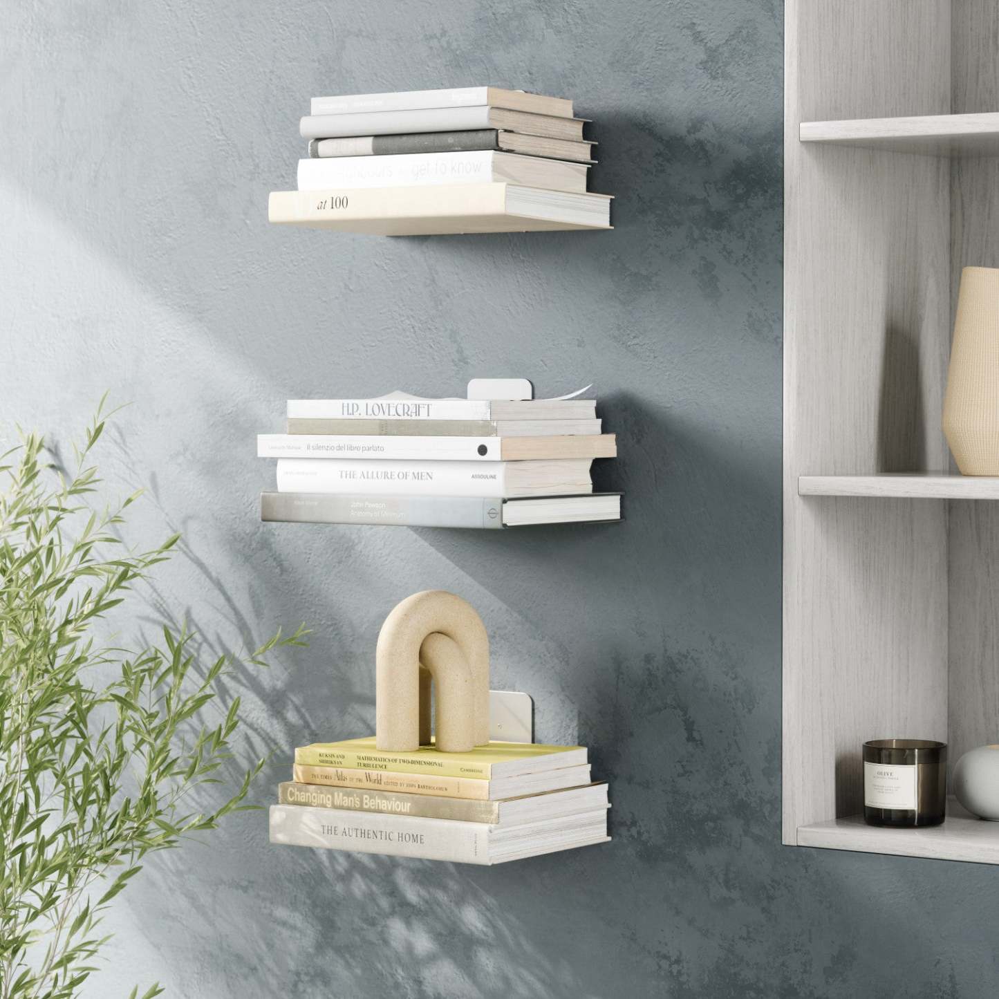 Umbra Small Modern Silver Steel Conceal Shelf - Set of 3|Petite tablette dissimulée moderne en acier argenté de Umbra - ensemble de 3