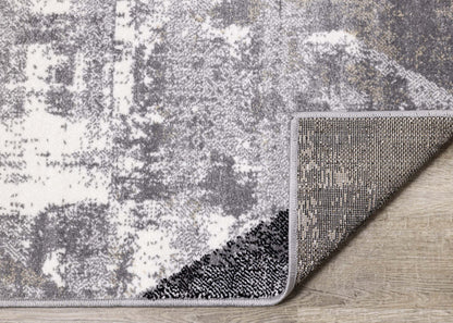 Covington Distressed Triangles Area Rug - 2'8 x 7'7|Carpette Covington à motifs de triangles vieillis - 2 pi 8 po x 7 pi 7 po