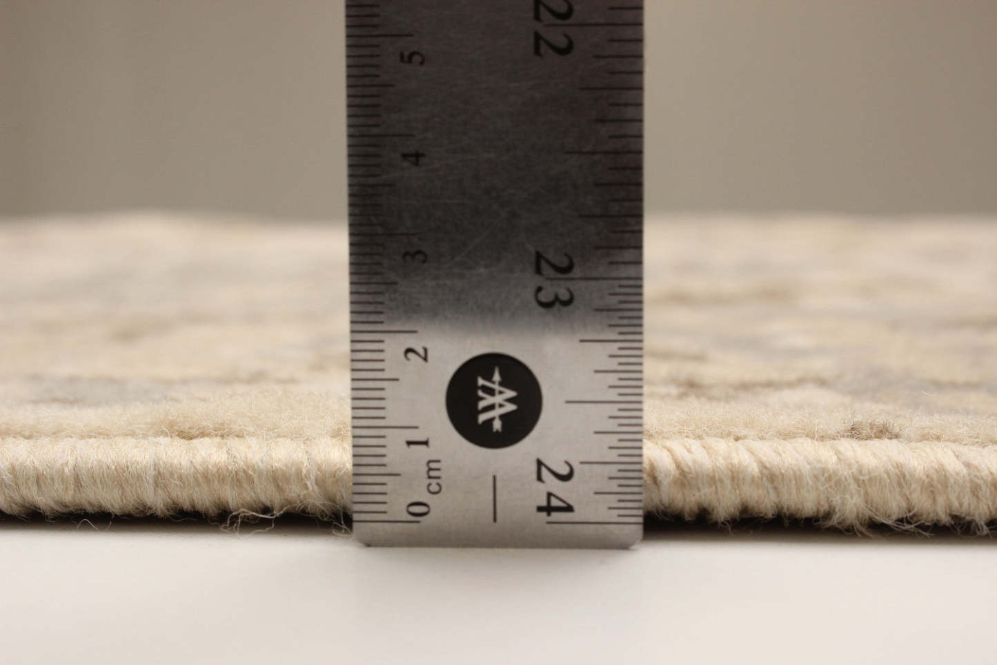 Priya Beige Area Rug - 8'0 x 10'0|Tapis Priya beige - 8 pi 0 po x 10 pi 0 po