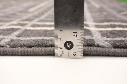 Taite Anthracite Area Rug - 3'11 x 5'7|Carpette Taite anthracite - 3 pi 11 po x 5 pi 7 po| D2BM835P