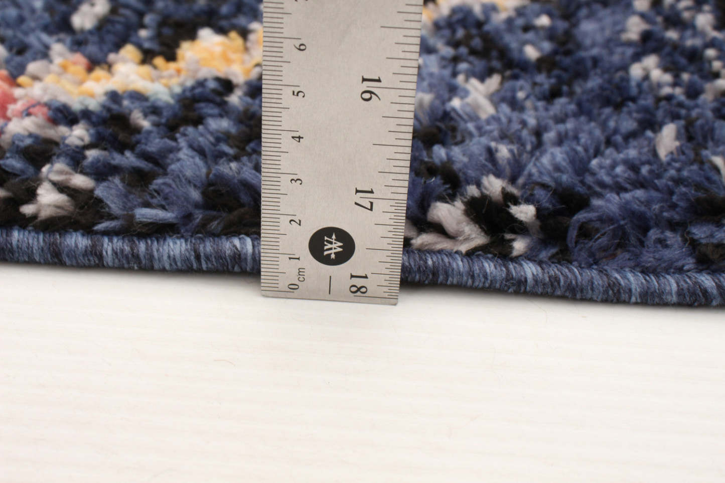 Tapis abstrait bleu marine Makondo - 6'7 x 9'6|Carpette Makondo abstrait bleu marin - 6 pi 7 pox 9 pi 6 po| D28IL4RE