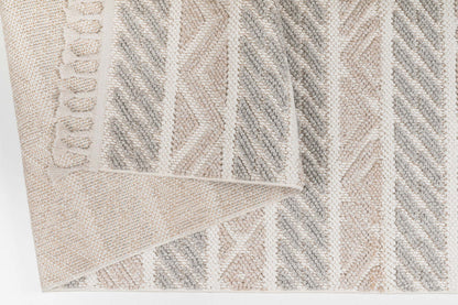 Athena Beige Indoor/Outdoor Area Rug - 5.3 X 7.6 | Tapis Beige D’intérieur/Extérieur Athena - 5.3 X 7.6