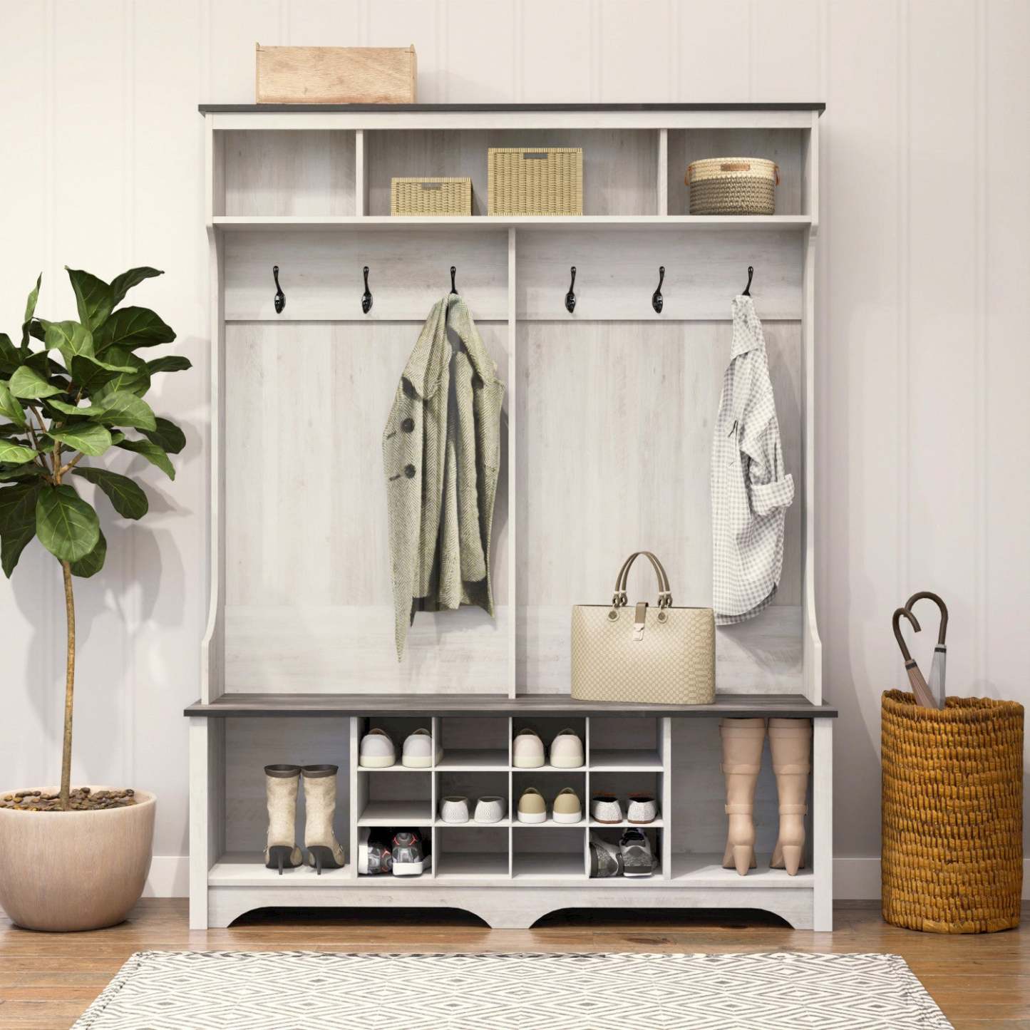 Rustic Ridge Farmhouse Entryway Storage Cabinet with Shoe Cubbies & Coat Hooks - Washed White|Armoire de rangement Rustic Ridge champêtre pour l’entrée avec compartiments pour chaussures et crochets à manteaux - blanc vieilli