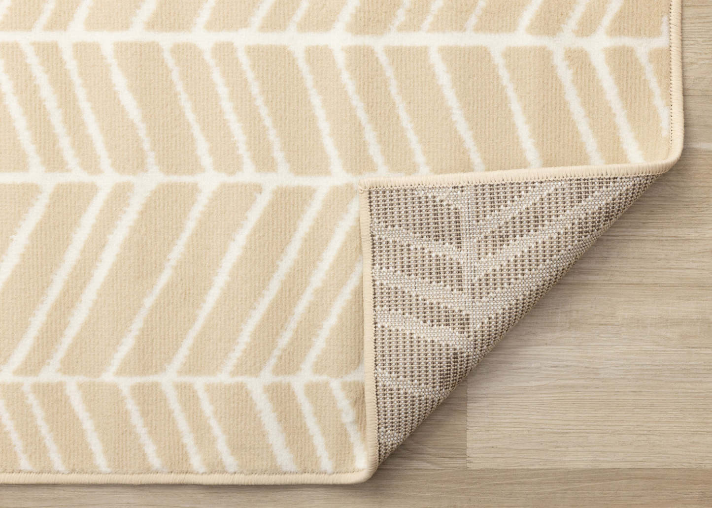 Tapis Florence à motif de chevrons pour l'intérieur - 4 pi 7 po x 6 pi 7 po