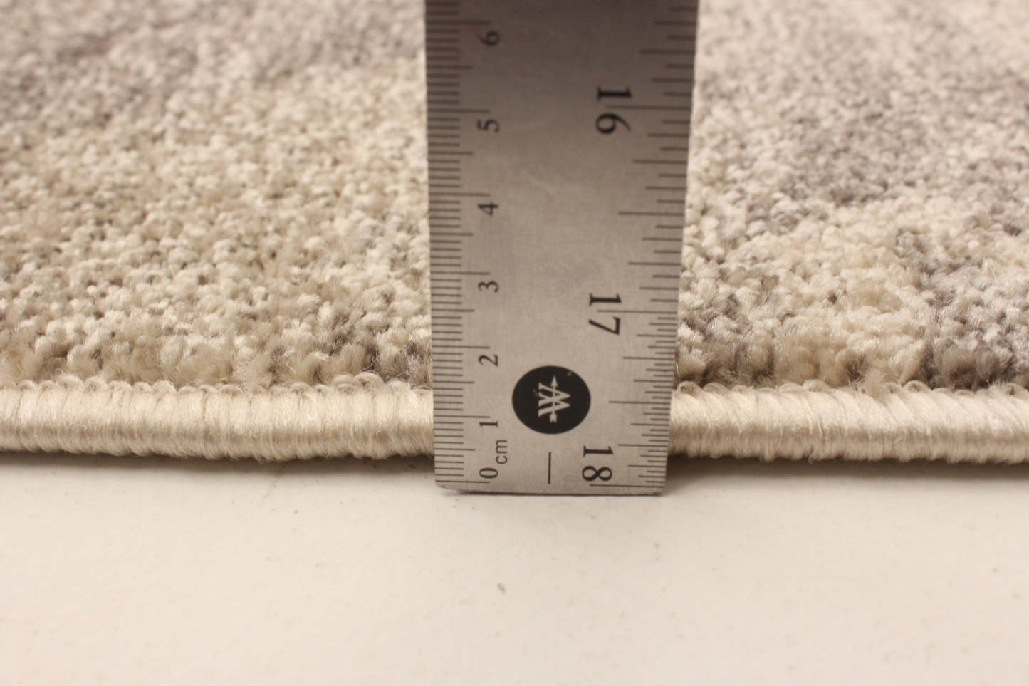 Korra ivoire / bleu 6'7 x 9'6 tapis de sol|Carpette Korra ivoirebleu 6 pi 7 po x 9 pi 6 po|D26J1FF1