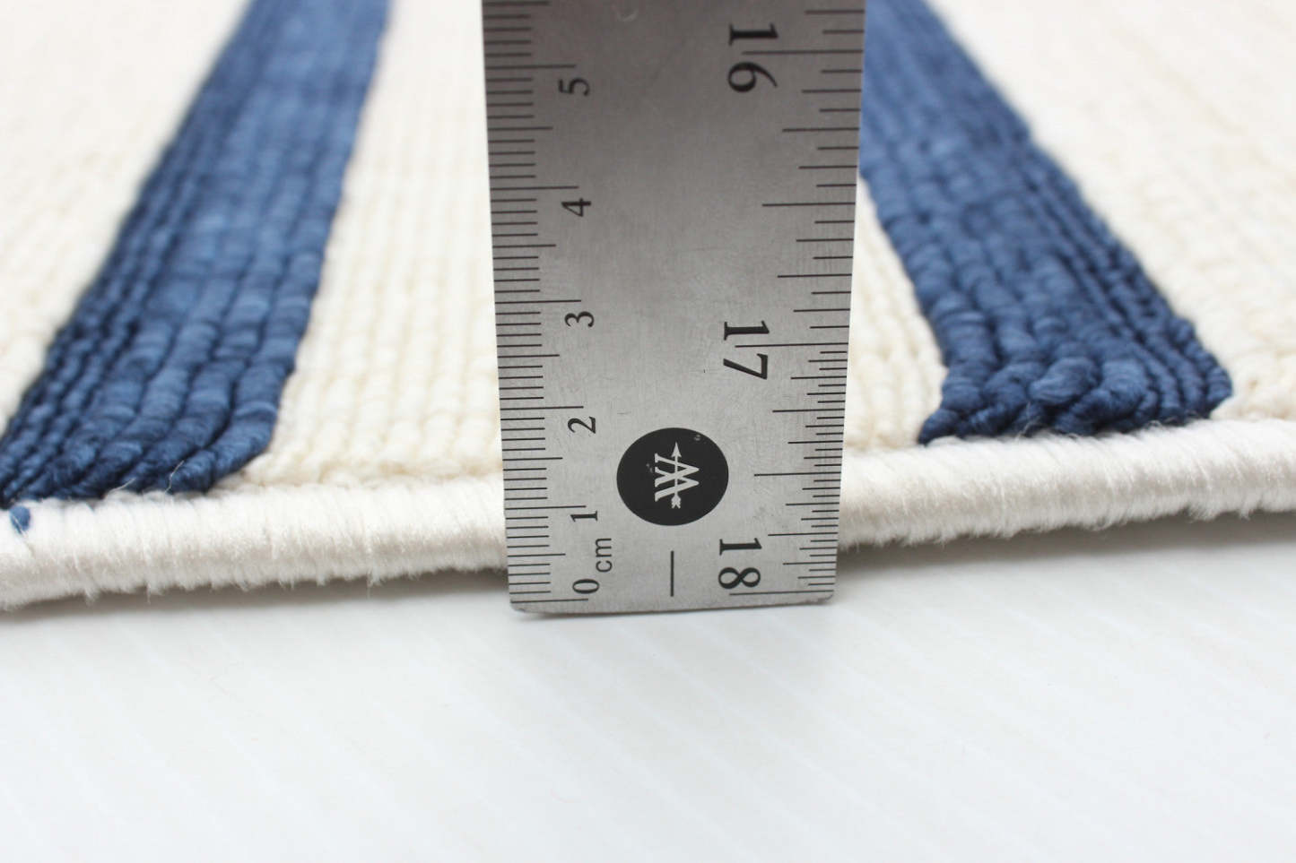 Talya Blue-Ivory 3'11 x 5'7 Area Rug|Carpette Talya bleue ivoire 3 pi 11 po x 5 pi 7 po|D86FSWPG