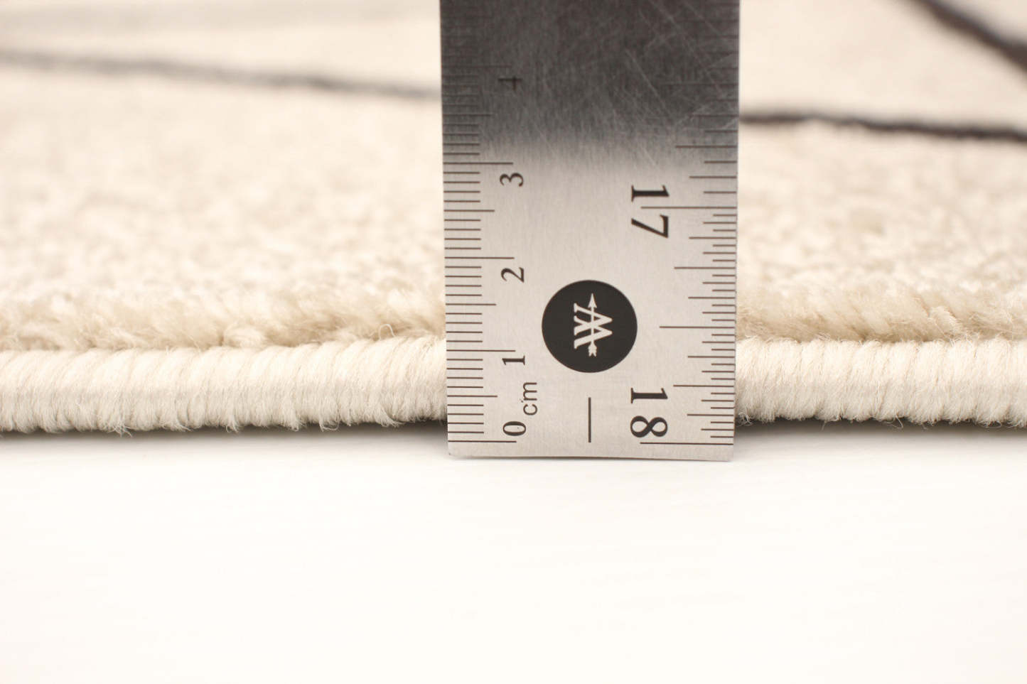 Anandi Ivory-Brown Area Rug - 3'11 x 5'7|Carpette Anandi ivoire-brune - 3 pi 11 po x 5 pi 7 po| D2AVRPXS