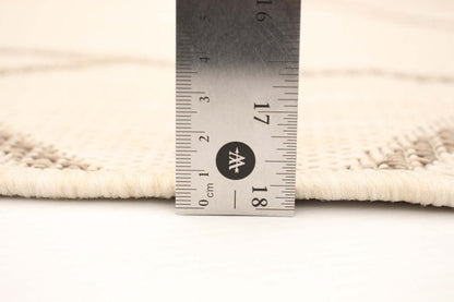 Sadie Abstract Champagne-Taupe Area Rug - 5'3 x 7'7|Carpette Sadie Abstract champagne taupe - 5 pi 3 po x 7 pi 7 po| D28MMRLH