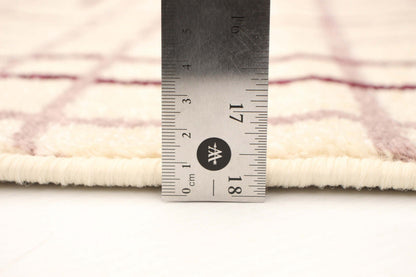 Taite Cream-Bordeaux Area Rug - 3'11 x 5'7|Carpette Taite crème-Bordeaux - 3 pi 11 po x 5 pi 7 po| D2AT0XCM