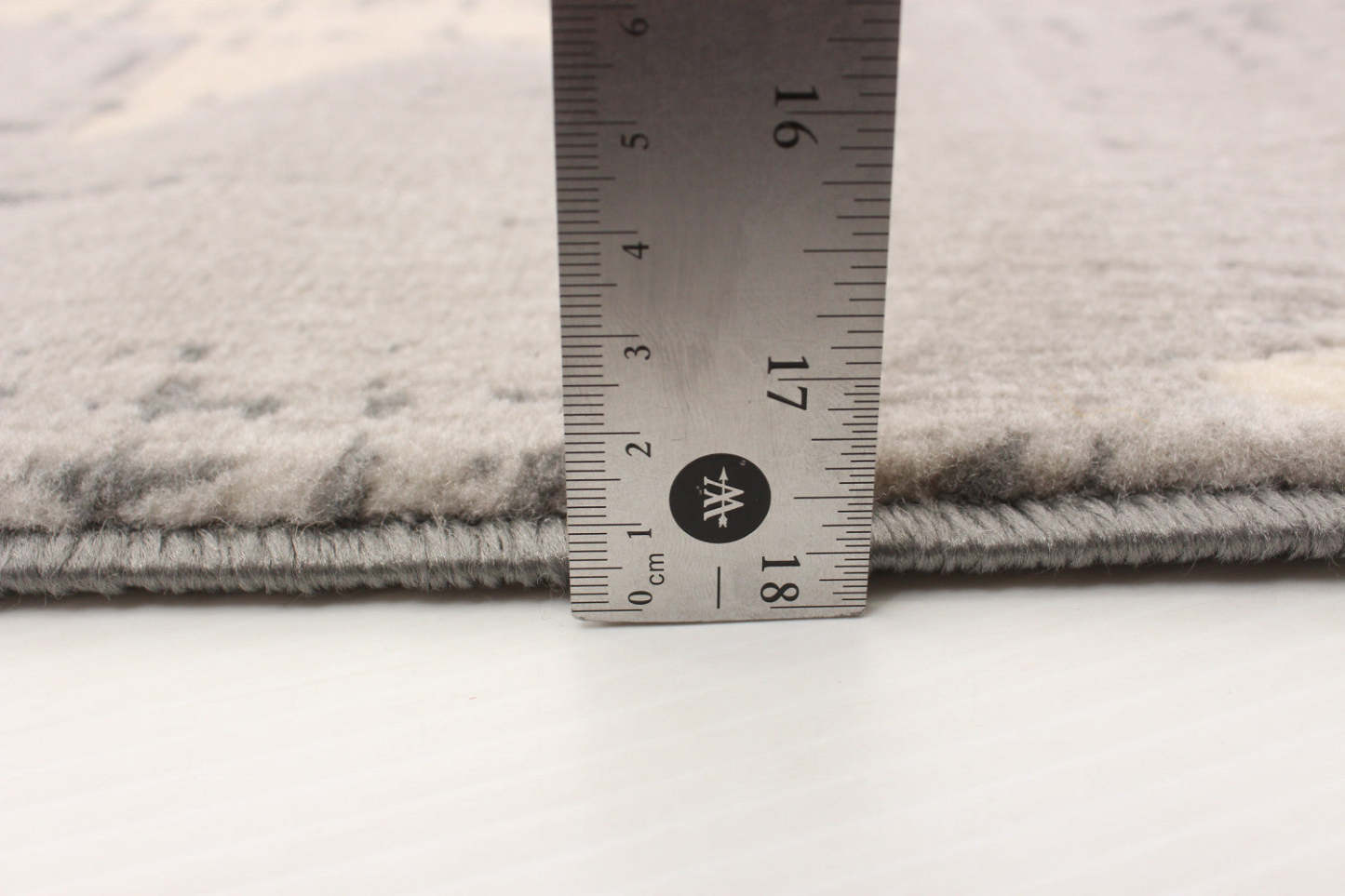 Tapis Ira gris clair 5'3 x 7'7 | D86FNQ6W