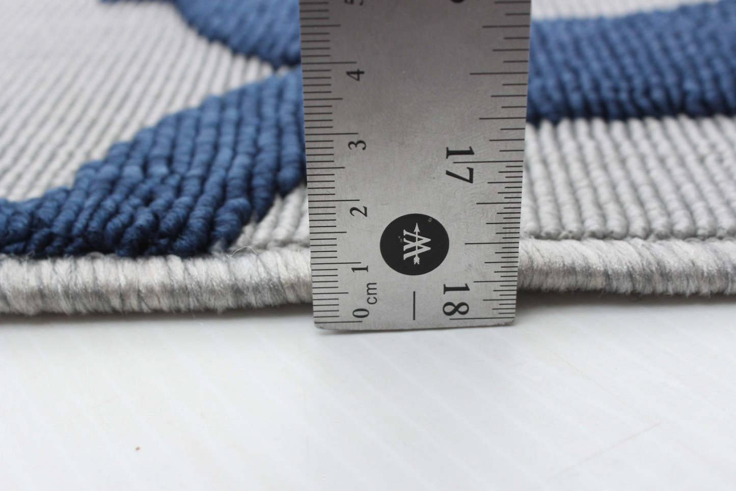 Tapis Sophie gris-marine - 2'8 x 4'11| Carpette Sophie grisebleu marine - 2 pi 8 po x 4 pi 11 po|D86FBFM8