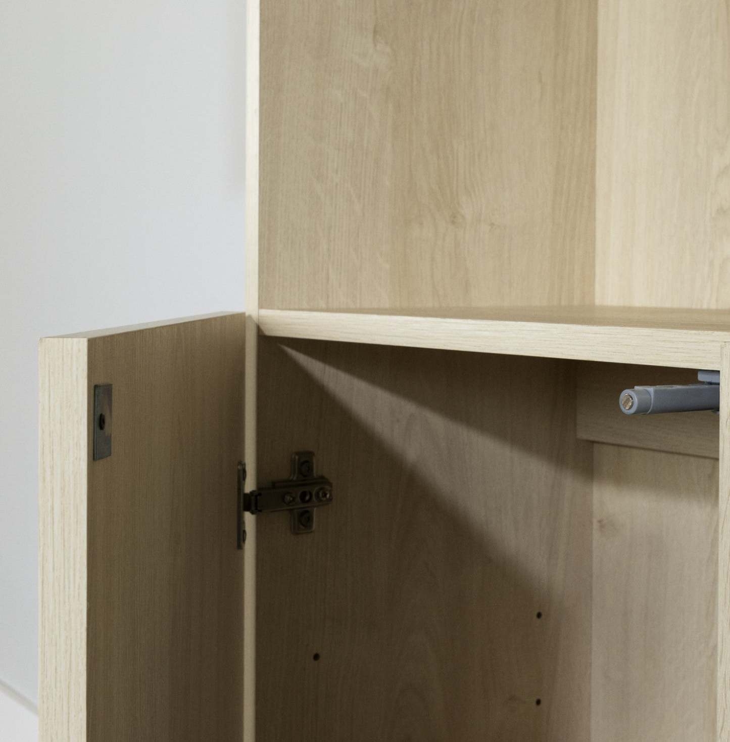 Liora 4-door Bookcase With Open Storage - Bleached Oak | Liora Bibliotheque 4 Portes Et Rangement Ouvert - Chene Blanchi
