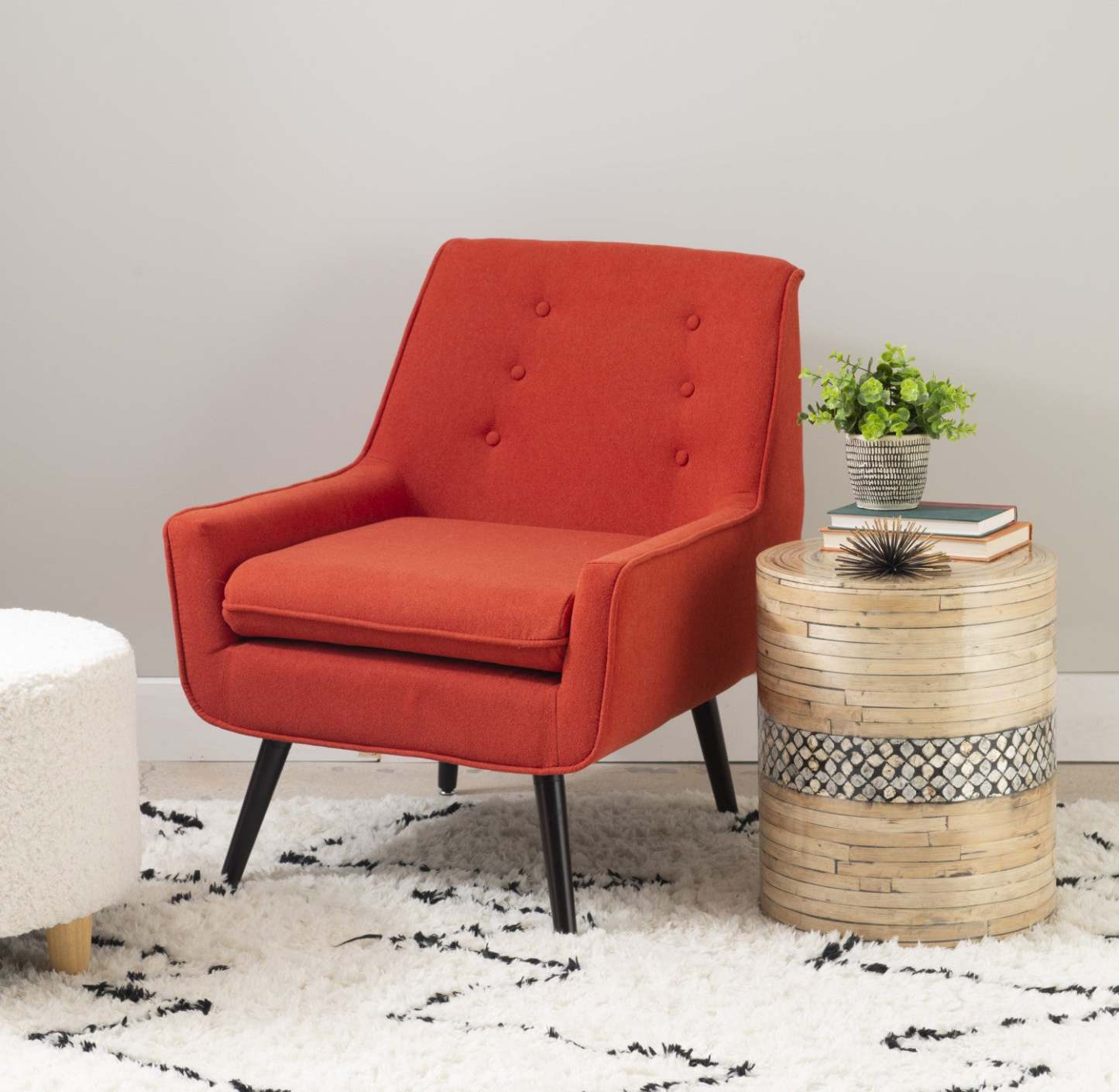 Trellis Pimento Fabric Accent Chair - Red|Fauteuil d’appoint Trellis Pimento en tissu - rouge