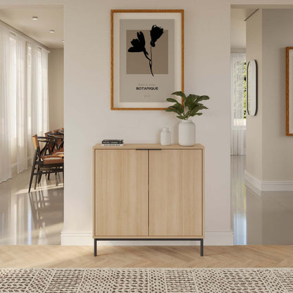 Armoire d'appoint console de rangement à 2 portes Nordika Slim - Chêne blond naturel | Armoire décorative de rangement mince Nordika à 2 portes - chêne blond naturel