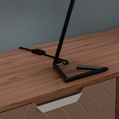 23 Table à base angulaire noire avec abat-jour conique | Lampe de table noire de 23 po à base angulaire avec abat-jour conique