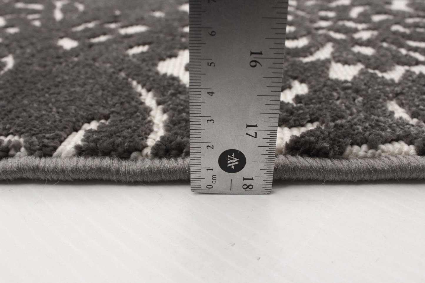 Tapis Caledonia Gris 6'7 x 9'6|Carpette Caledonia grise 6 pi 7 po x 9 pi 6 po|D86FIS2T