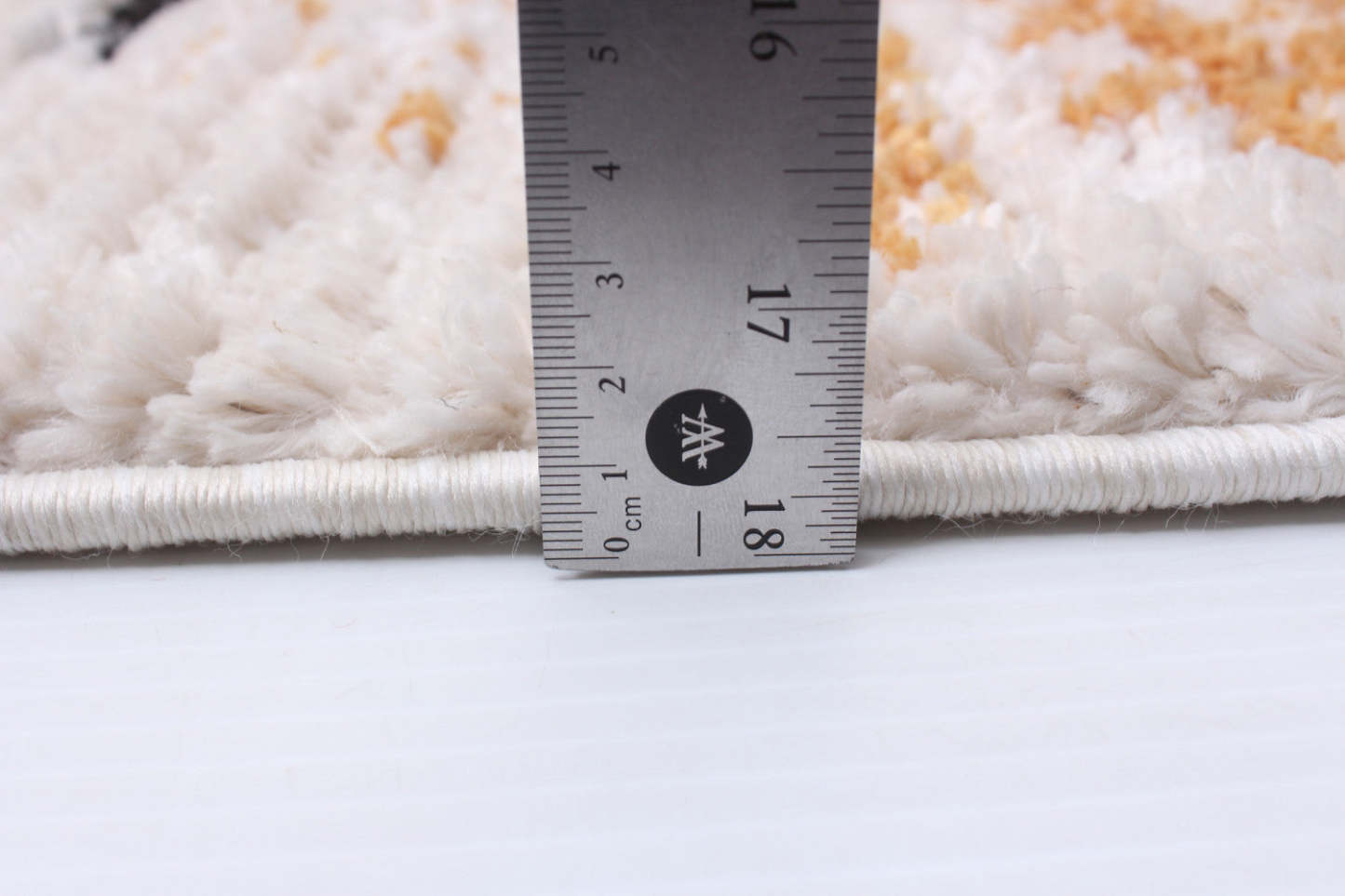 Tapis Paloma Kashkuli blanc - 5'3 x 7'3|Carpette Paloma Kashkuli blanche - 5 pi 3 po x 7 pi 3 po|D86FB6VV