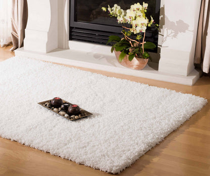 Victoria White Shag 4 x 6 Area Rug|Carpette à poils longs Victoria blanche 4 x 6|D80G8O54