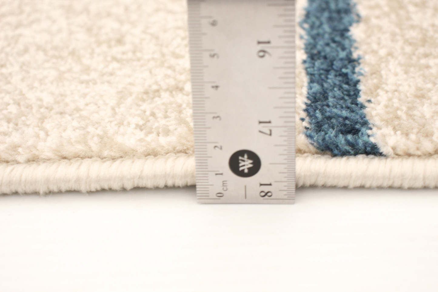 Tapis Anandi ivoire-bleu - 7'10 x 10'2|Carpette Anandi ivoire-bleu - 7 pi 10 pox 10 pi 2 po| D2A9N9Q5