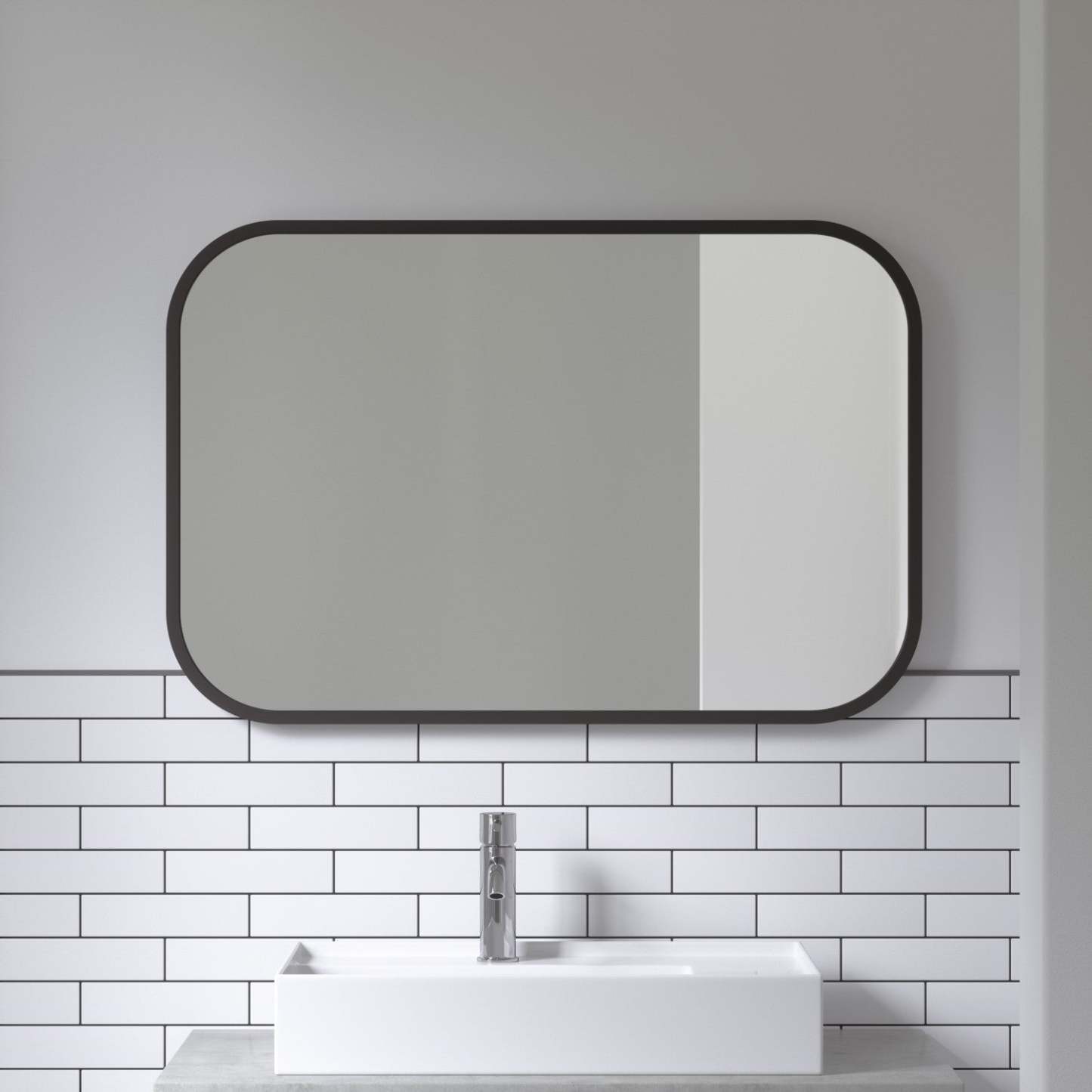 Miroir rectangulaire Hub de Umbra de 24 po x 36 po - noir