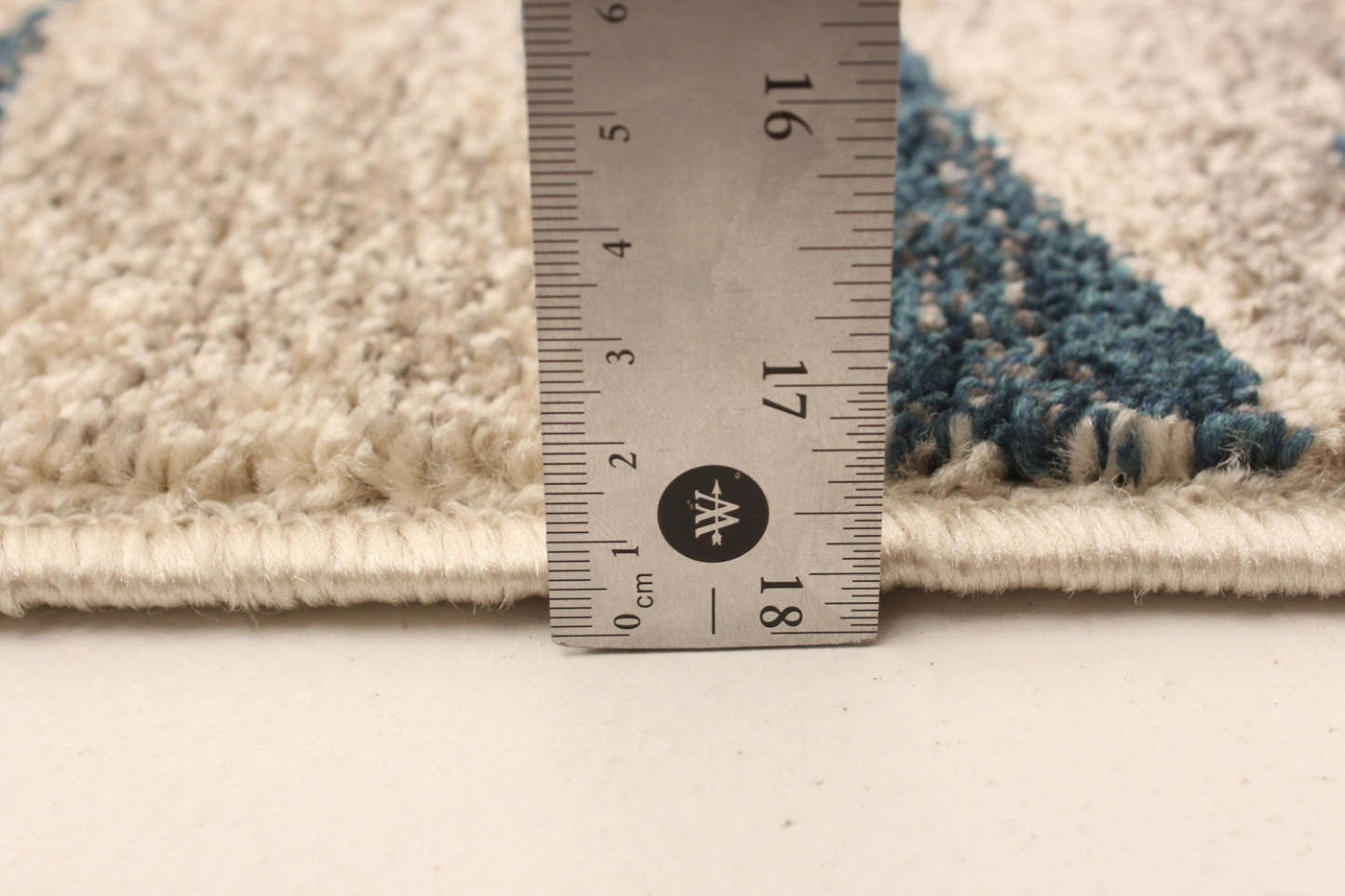 Arusha ivoire / bleu 6'7 x 9'6 tapis de zone|Carpette Arusha ivoirebleu 6 pi 7 po x 9 pi 6 po|D26MK7TQ