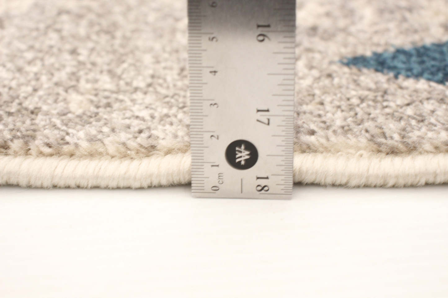 Raja Ivory-Blue Area Rug - 5'3 x 7'3|Carpette Raja ivoire-bleu - 5 pi 3 po x 7 pi 3 po| D29UG3ZQ