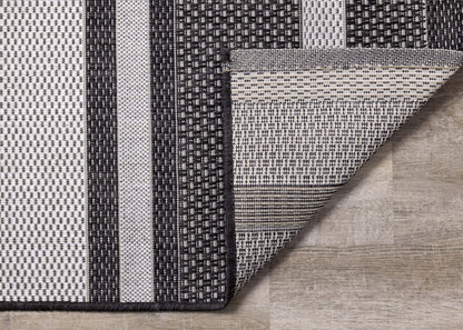 Tapis intérieur/extérieur rayé Jackson - 6'7 x 9'6|Tapis Jackson à rayures pour l'intérieur et l'extérieur - 6 pi 7 po x 9 pi 6 po