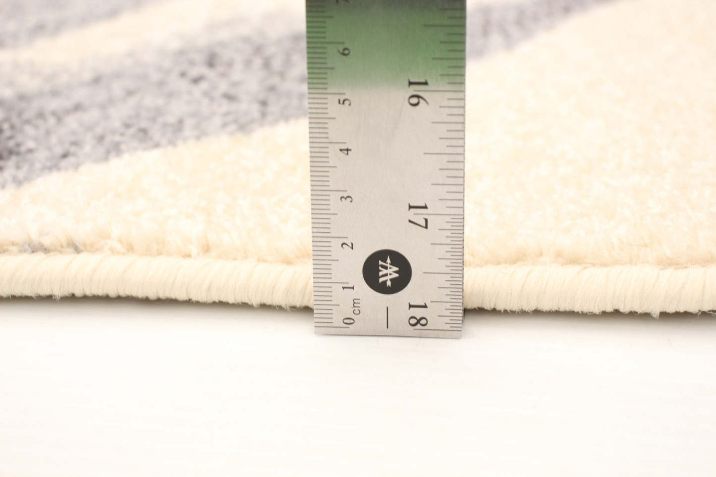 Palta Cream-Rose Area Rug - 3'11 x 5'7|Carpette Palta crème-rose - 3 pi 11 po x 5 pi 7 po| D28MM5T9