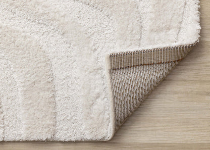 Lincoln Modern Luxurious Plush White Curves Area Rug - 6'7 x 9'6|Carpette moderne, luxueuse et moelleuse Lincoln blanche à motif de courbes - 6 pi 7 po x 9 pi 6 po