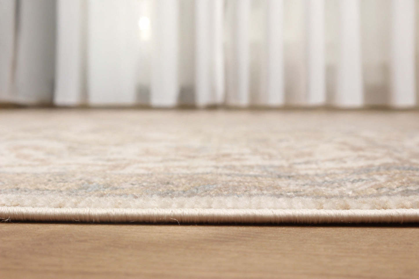 Stassie Ivory Runner Area Rug - 2'8 X 8'2  | Tapis de couloir Stassie ivoire - 2 pi 8 po x 8 pi 2 po