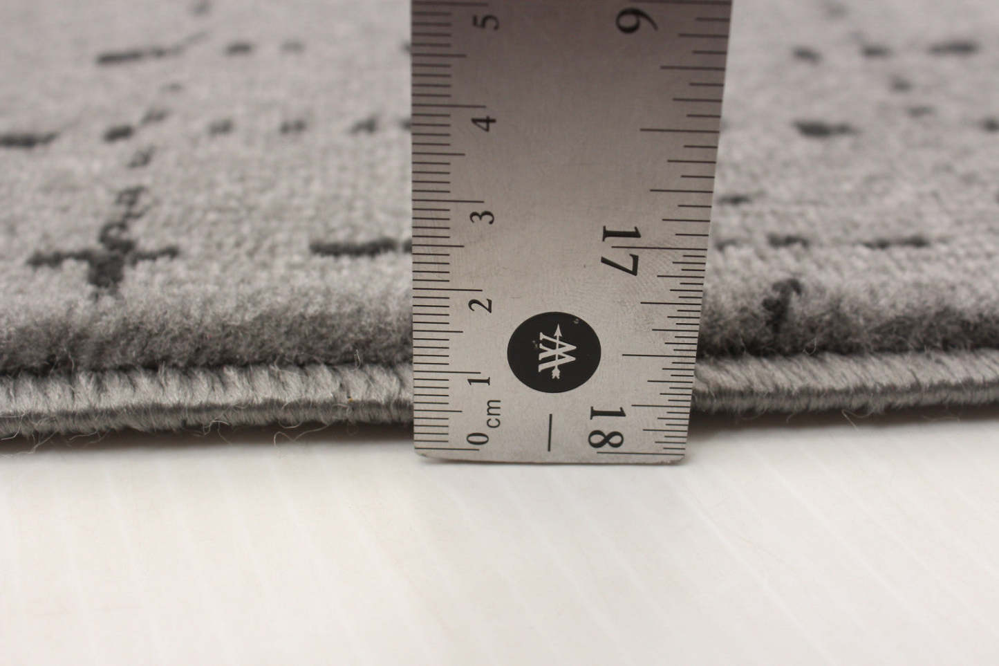 Carpette Theano noire 5 pi 3 po x 7 pi 7 po|D86FIU0B