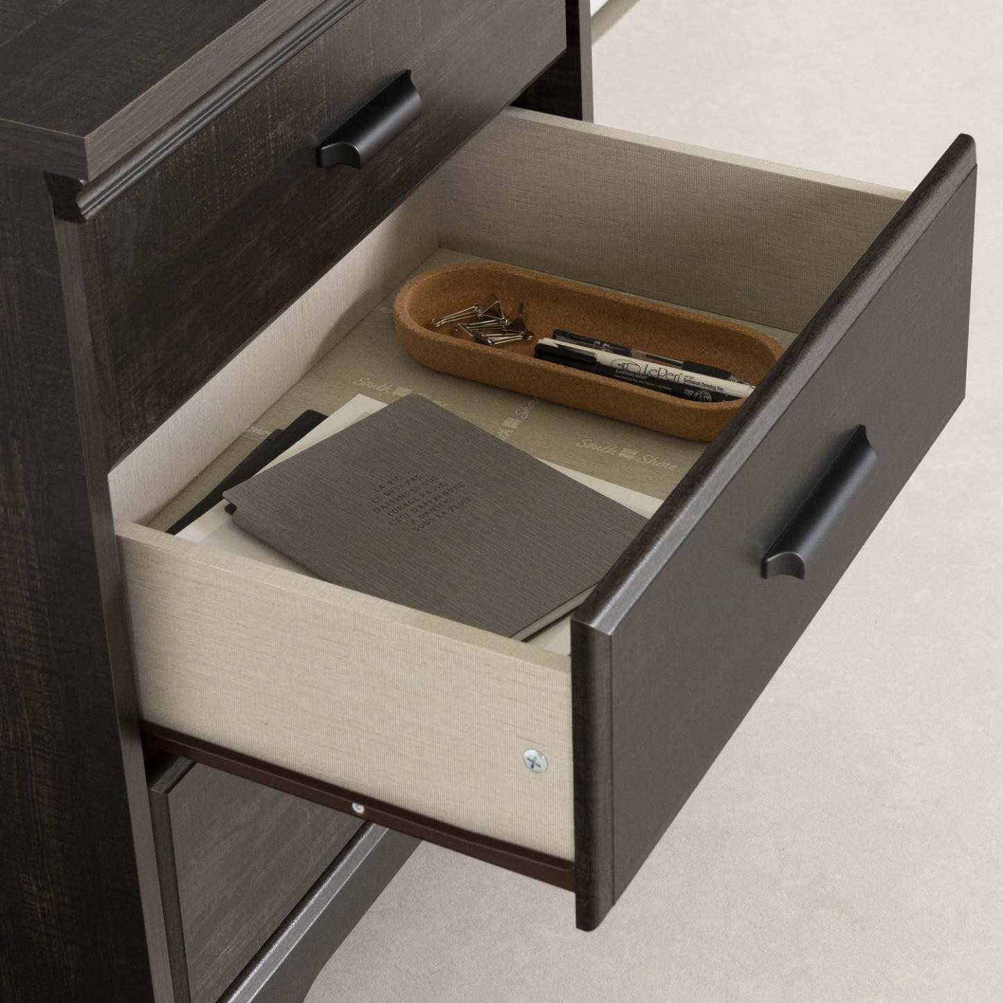 Table de nuit Versa avec station de recharge et tiroirs - Noir frotté|Table de nuit Versa avec station de recharge et tiroirs - noir antique