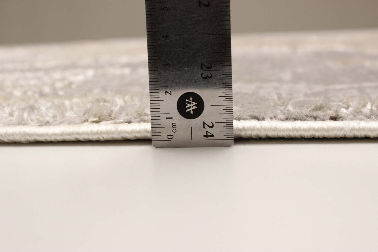 Emory Grey Area Rug - 5'0 x 8'0|Tapis Emory gris - 5 pi 0 po x 8 pi 0 po