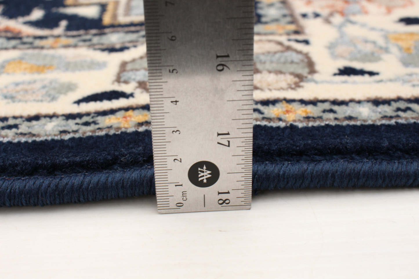 Tapis Enola gris-ivoire - 7'10 x 10'2|Carpette Enola gris-ivoire - 7 pi 10 pox 10 pi 2 po| D21U055Q