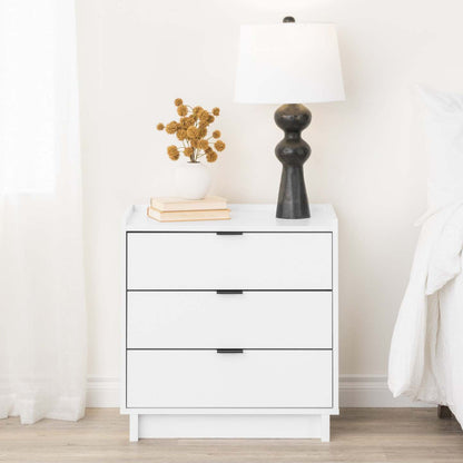 Prepac Simply Modern 26.5 3-Drawer Nightstand - Blanc|Table de nuit Simply Modern de Prepac de 26,5 po à 3 tiroirs - blanche
