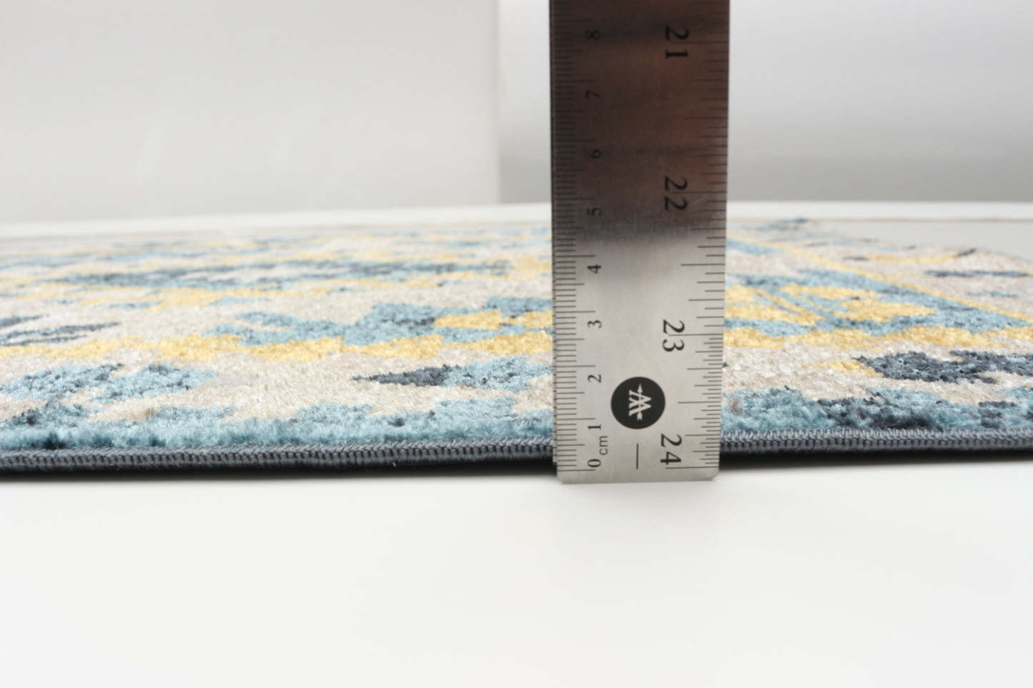 Tapis mosaïque taupe/bleu lavable en machine - 2'6 x 8'0|Carpette Mosaic taupe et bleue lavable à la machine - 2 pi 6 po x 8 pi 0 po|D86FKSIA