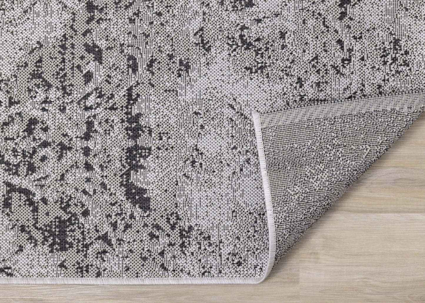 Jackson Distressed Damask Indoor/Outdoor Area Rug - 7'10 x 10'6|Carpette Jackson à motif damassé vieilli pour l'intérieur et l'extérieur - 7 pi 10 po x 10 pi 6 po