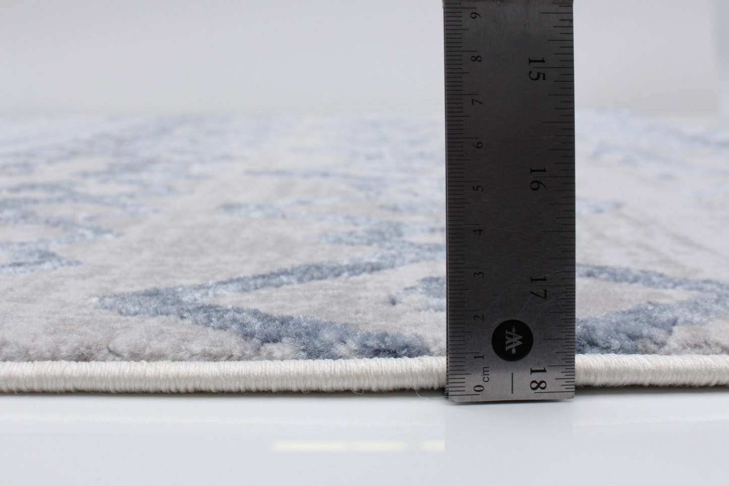 Tapis Dita Bleu - 3'11 X 5'7 |Carpette Dita bleue - 3 pi 11 po x 5 pi 7 po