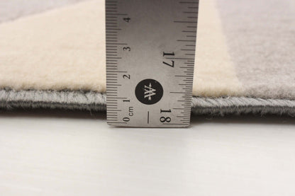 Nuria Black 3'11 x 5'7 Area Rug|Tapis Nuria noir 3 pi 11 po x 5 pi 7 po|D86FVGFS