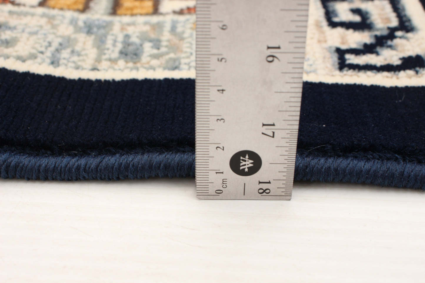 Quincy Navy Blue Area Rug - 7'10 x 10'2|Carpette Quincy bleu marine - 7 pi 10 po x 10 pi 2 po |D2B56RSQ