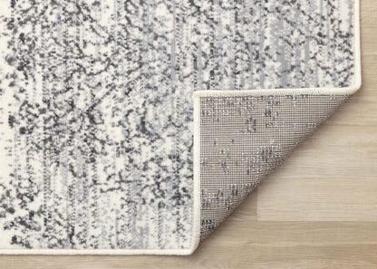 Florence Elegant Damask Indoor Area Rug - 4'7 x 6'7|Tapis d'intérieur Florence à motif damassé élégant - 4 pi 7 po x 6 pi 7 po